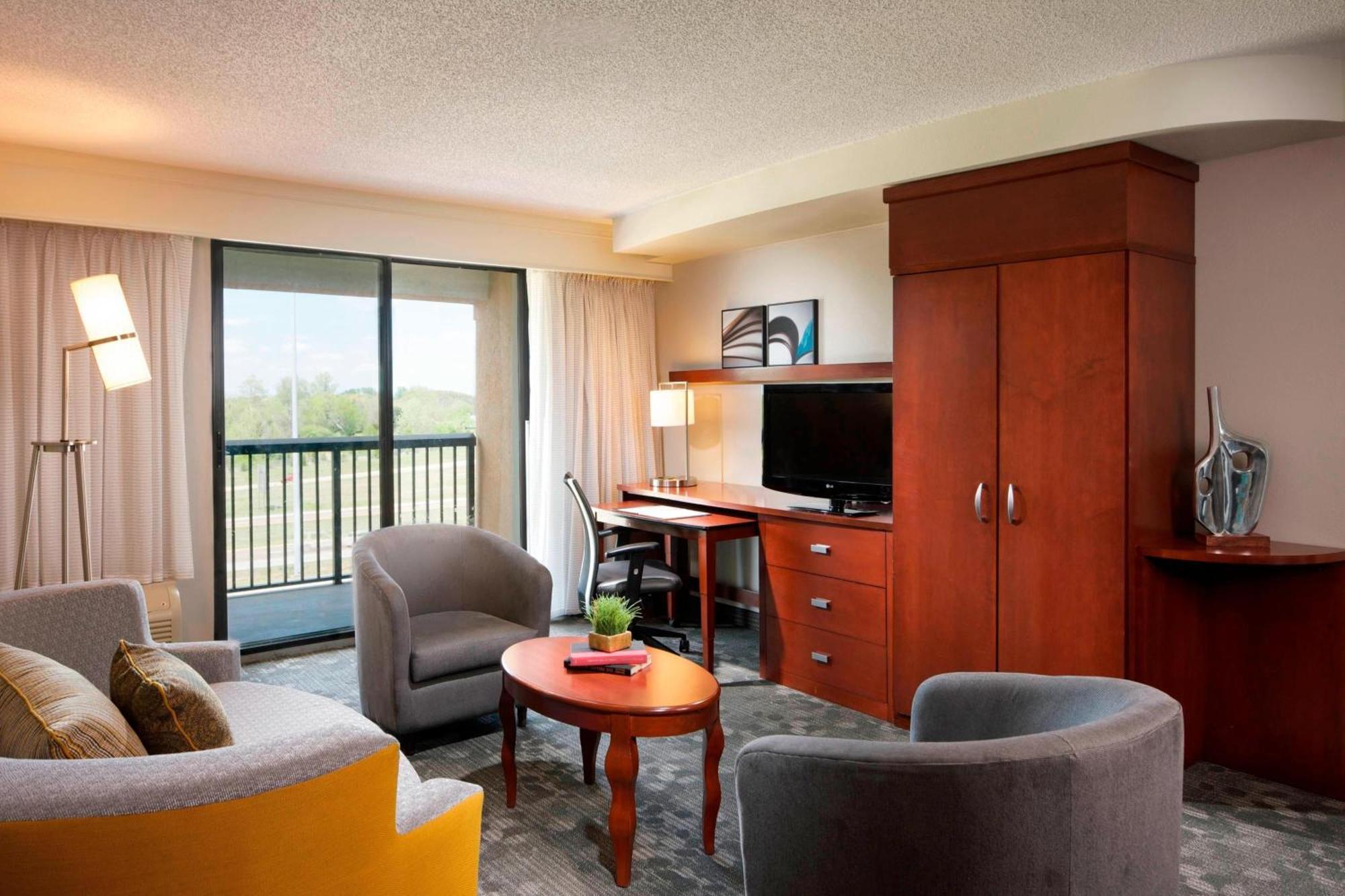 Courtyard By Marriott Jackson Hotel Bagian luar foto