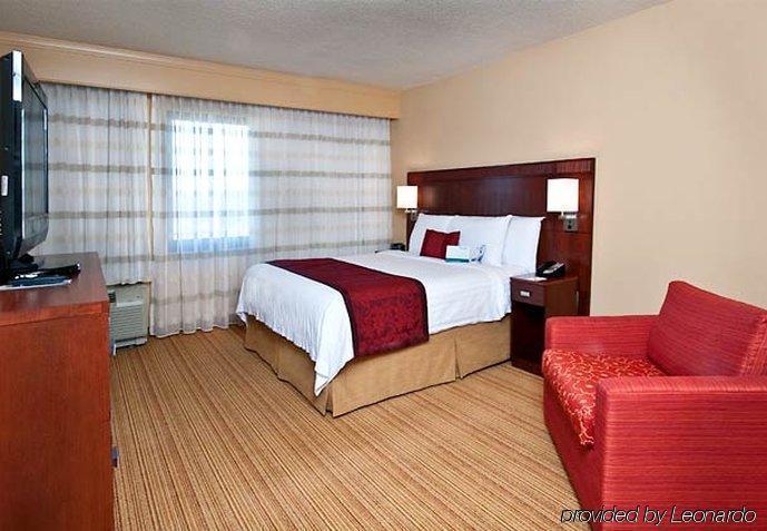 Courtyard By Marriott Jackson Hotel Bagian luar foto
