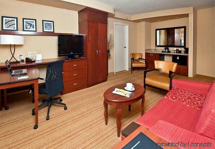 Courtyard By Marriott Jackson Hotel Bagian luar foto